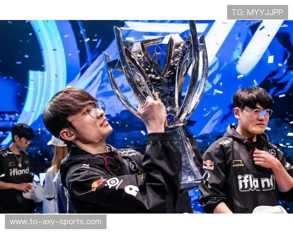 《2025英雄联盟全球总决赛战队分析与赛事前瞻：谁能问鼎冠军》